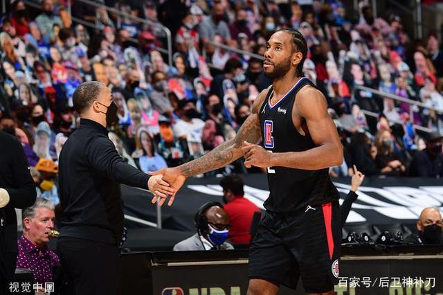 动人群的中 动人群的中