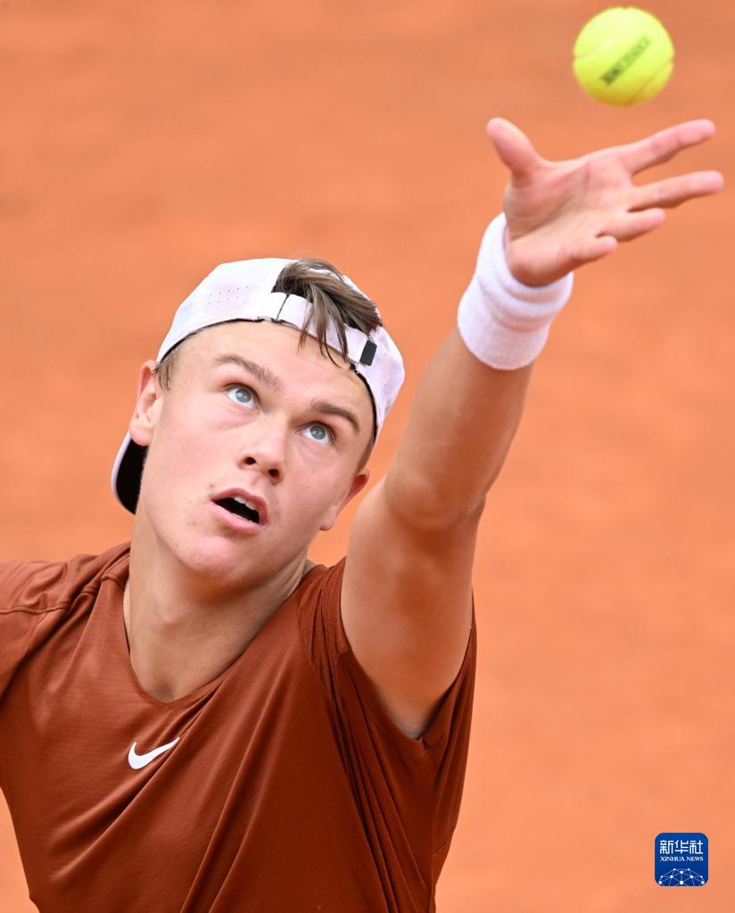 上会感到畏 上会感到畏